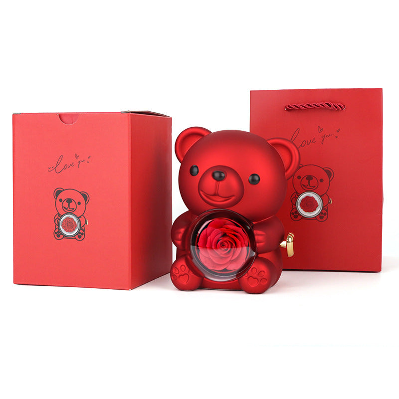 Ours au Coeur de rose et colier